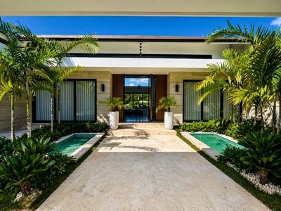 /international/do/casa-de-campo-marina-la-romana-la-altagracia-province-310108402650/