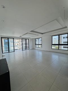 /international/do/ensanche-naco-santo-domingo-distrito-nacional-310108240557/