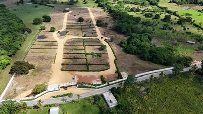 /international/do/lagunas-de-nisibon-higuey-la-altagracia-province-310105890484/
