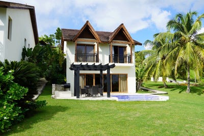 /international/do/panoramic-caribbean-retreat-overlooking-marina-samana-bay-samana-samana-310102481211/