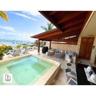 /international/do/family-villa-ocean-front-samana-samana-310094535869/