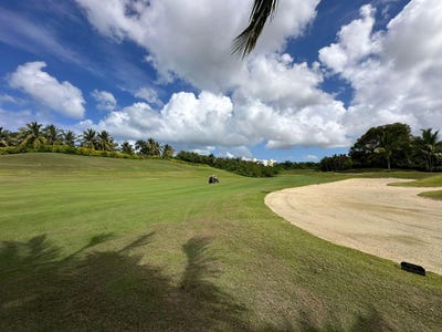 /international/do/los-corales-higuey-la-altagracia-province-310107089129/