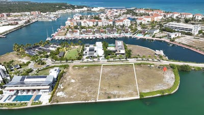 /international/do/10-la-isla-grande-punta-cana-la-altagracia-province-310095292475/