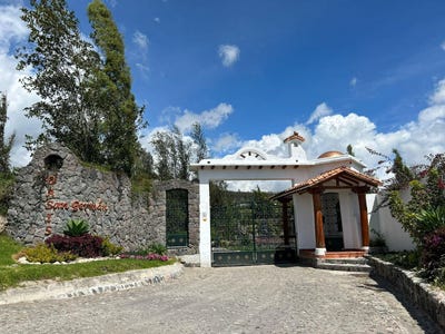 /international/ec/cotacachi-cotacachi-imbabura-province-310101279680/?lang=en