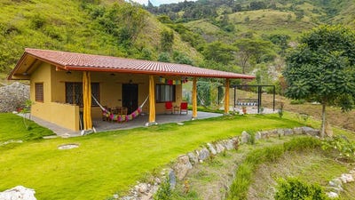 /international/ec/self-sufficient-country-home-on-24-105-m²-in-uruche-vilcabamba-vilcabamba-loja-310105964161/
