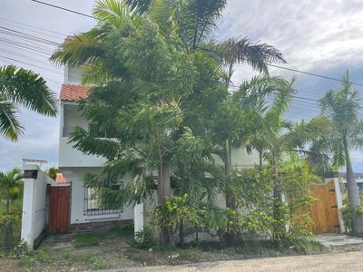 /international/ec/cozy-duplex-beach-home-ballenita-santa-elena-province-310098313470/