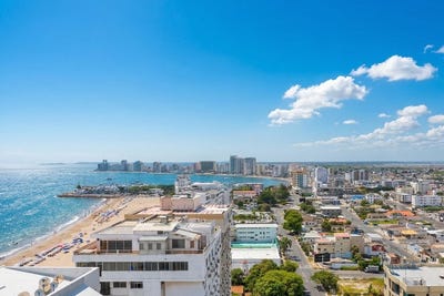 /international/ec/tiburon-beautiful-condo-with-amazing-beach-views-malecon-de-chipipe-salinas-santa-elena-salinas-santa-elena-province-310107886171/