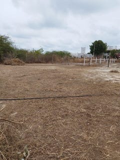 /international/ec/near-the-coast-home-construction-site-for-sale-in-punta-blancaurbanizacion-taos-punta-blanca-santa-elena-province-120088869720/