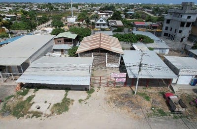 /international/ec/versatile-property-in-thriving-ballenita-ballenita-santa-elena-province-120094009313/