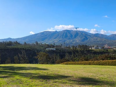 /international/ec/premium-homesite-with-spectacular-views-in-exclusive-gated-community-cotacachi-cotacachi-imbabura-province-310107564384/