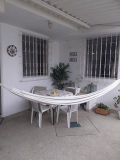 /international/ec/fantastic-location-and-priced-to-sell-excellent-condition-looking-for-something-within-walking-distance-to-the-grocery-store-bus-terminal-and-ruta-del-sol-this-is-it-ballenita-santa-elena-province-120077900735/