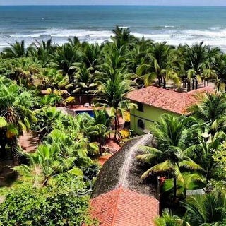 /international/ec/beachfront-estate-with-pool-and-guest-house-in-canoa-ecuador-canoa-manabi-province-310103762478/