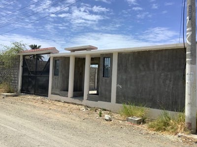 /international/ec/two-in-one-coastal-investment-opportunity-salinas-santa-elena-province-310107564162/