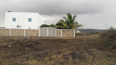 /international/ec/punta-blanca-500m2-entrada-4-1-2-great-location-fantastic-price-on-this-500m2-plot-of-land-fantastic-location-and-a-short-walk-to-the-beach-punta-blanca-santa-elena-province-120064562494/