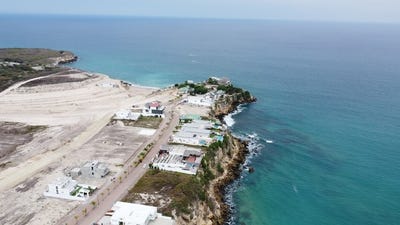 /international/ec/cumbres-de-ayangue-urbanization-large-land-in-one-of-the-best-real-estate-projects-in-ecuador-ayangue-santa-elena-province-120093625466/