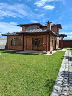 /international/ec/exquisite-new-build-with-custom-interiors-cotacachi-cotacachi-imbabura-province-310106745190/