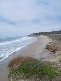/international/ec/near-the-coast-oceanfront-mountain-and-countryside-development-parcel-for-sale-in-ancon-santa-elena-ancon-santa-elena-province-310106858974/