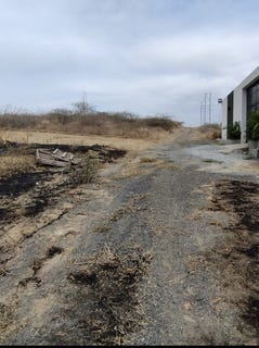 /international/ec/near-the-coast-home-construction-site-for-sale-in-punta-blanca-punta-blanca-santa-elena-province-120088624224/