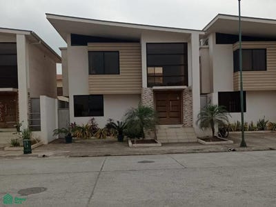 /international/ec/urbanizacion-valle-verde-1-s-n-centro-de-babahoyo-babahoyo-los-rios-los-rios-province-310099528180/