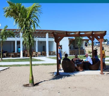 /international/ec/beachfront-blanket-playa-san-jose-manabi-province-310099679593/