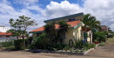 /international/ec/single-level-two-bedroom-house-in-a-private-beachfront-gated-community-puerto-cayo-manabi-province-120077134162/