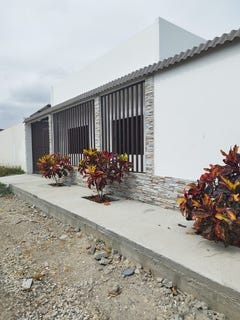/international/ec/linda-villa-ballenita-near-the-coast-villa-for-sale-in-ballenita-ballenita-santa-elena-province-120092319099/