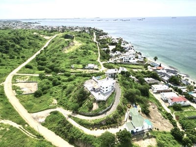 /international/ec/casa-verde-an-ecuadorian-coastal-hilltop-oasis-this-2-story-210-sq-m-2-264-sq-ft-home-within-walking-distance-to-the-sea-is-selling-for-an-incredible-price-ballenita-santa-elena-province-310098123616/