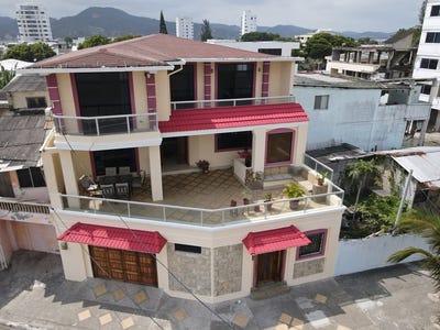 /international/ec/casa-grande-frente-al-mar-oceanfront-house-bahia-de-caraquez-manabi-province-310100283022/