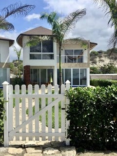 /international/ec/villa-santa-maria-en-las-tunas-beach-villa-steps-away-from-the-beachcondominios-palos-de-moguer-las-tunas-las-tunas-manabi-province-120092237791/