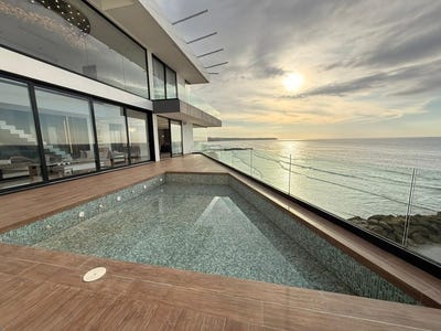 /international/ec/viva-con-estilo-en-esta-espectacular-casa-urbanizacion-marina-blue-manta-manabi-province-310107219809/