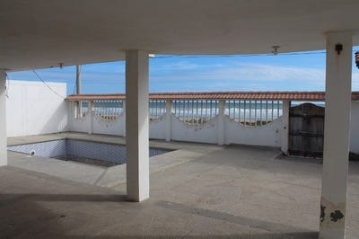 /international/ec/salinas-ocean-front-fixer-upper-ocean-front-home-in-punta-canero-huge-potential-for-resort-b-b-hotel-or-private-home-brisas-de-mar-bravo-santa-elena-province-120053698091/