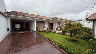 /international/ec/elegant-single-level-living-near-primero-de-mayo-avenue-cuenca-azuay-310106357736/