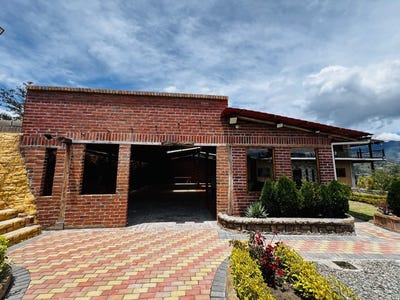 /international/ec/lakefront-mountain-and-countryside-villa-for-sale-in-narig-sigsig-sigsig-azuay-310108527023/