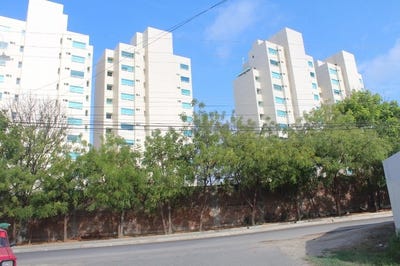 /international/ec/puerto-lucia-area-smell-the-ocean-breeze-second-street-to-the-beach-very-large-3br-2-ba-ground-floor-salinas-santa-elena-province-120050872410/