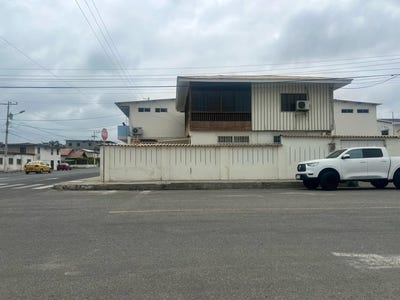 /international/ec/near-the-coast-house-for-sale-in-chipipe-salinas-salinas-santa-elena-province-310099705953/