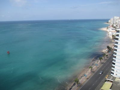/international/ec/newly-remodeled-condo-resort-living-every-dayaquamira-17c-salinas-santa-elena-province-120089421492/?lang=zh-tw