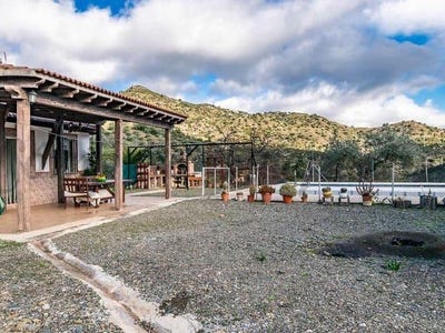/international/es/comares-andalusia-310105763707/