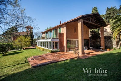 /international/es/esplugues-de-llobregat-catalonia-310107943372/