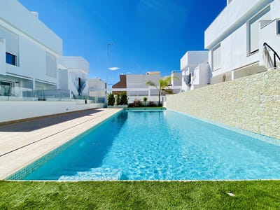 /international/es/pilar-de-la-horadada-valencian-community-310108838229/