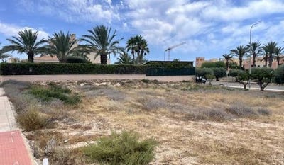 /international/es/paseo-de-los-limoneros-04621-vera-almeria-espana-vera-andalusia-310101379793/