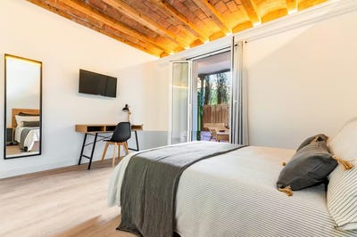 /international/es/carrer-d-arago-barcelona-catalonia-310095794636/