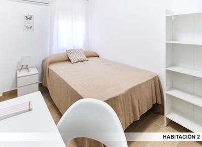 /international/es/calle-aracena-sevilla-andalusia-310108759094/