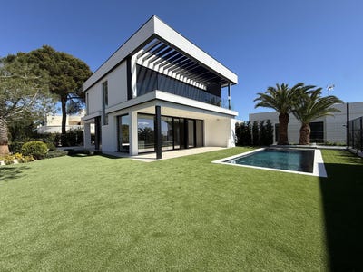 /international/es/carrer-pedraforca-4-17252-calonge-girona-spain-platja-daro-catalonia-310108778228/