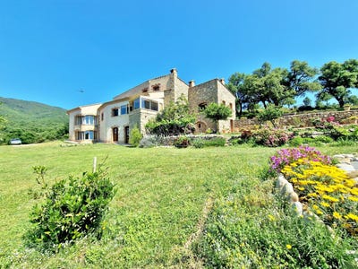 /international/es/la-jonquera-catalonia-310103449348/