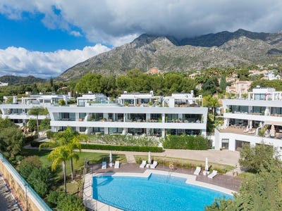 /international/es/sierra-blanca-malaga-andalusia-310100959423/
