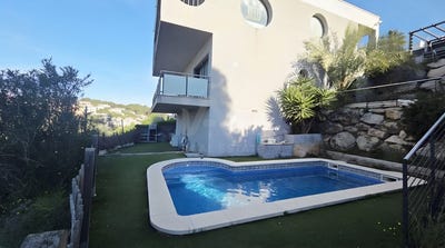 /international/es/avinguda-de-santa-maria-de-montserrat-calafell-catalonia-310107523023/