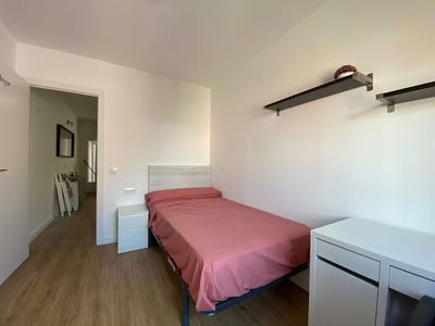 /international/es/carrer-de-cotonat-l-hospitalet-de-llobregat-catalonia-310097871630/