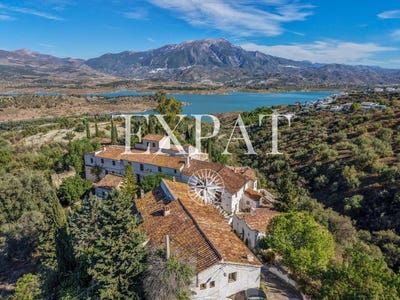 /international/es/vinuela-andalusia-310103703961/