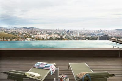 /international/es/avenida-de-ahrensburg-esplugues-de-llobregat-catalonia-310106935027/