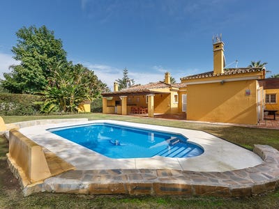 /international/es/c-barcelo-9-11310-san-roque-cadiz-spain-san-roque-andalusia-310108726132/